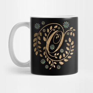 Luxury Golden Calligraphy Monogram with letter O Mug